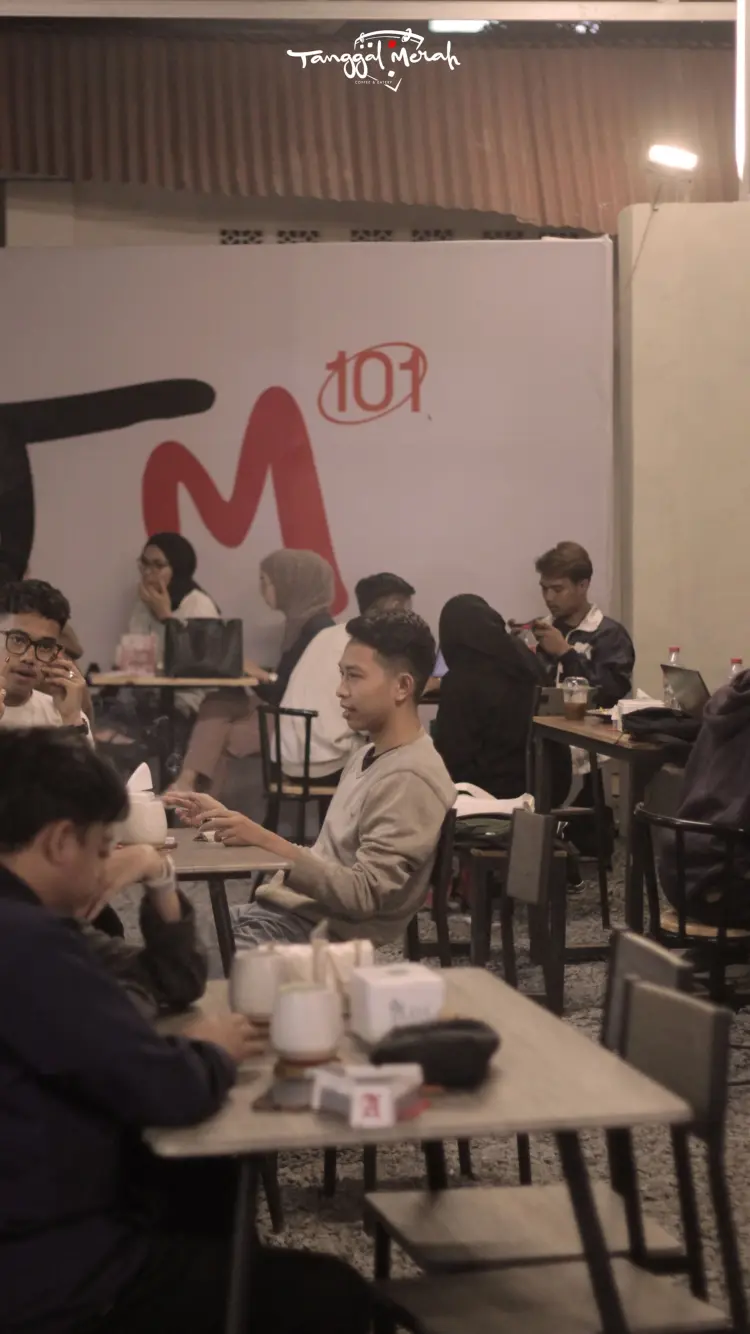 Tanggal Merah Coffee & Eatery 5