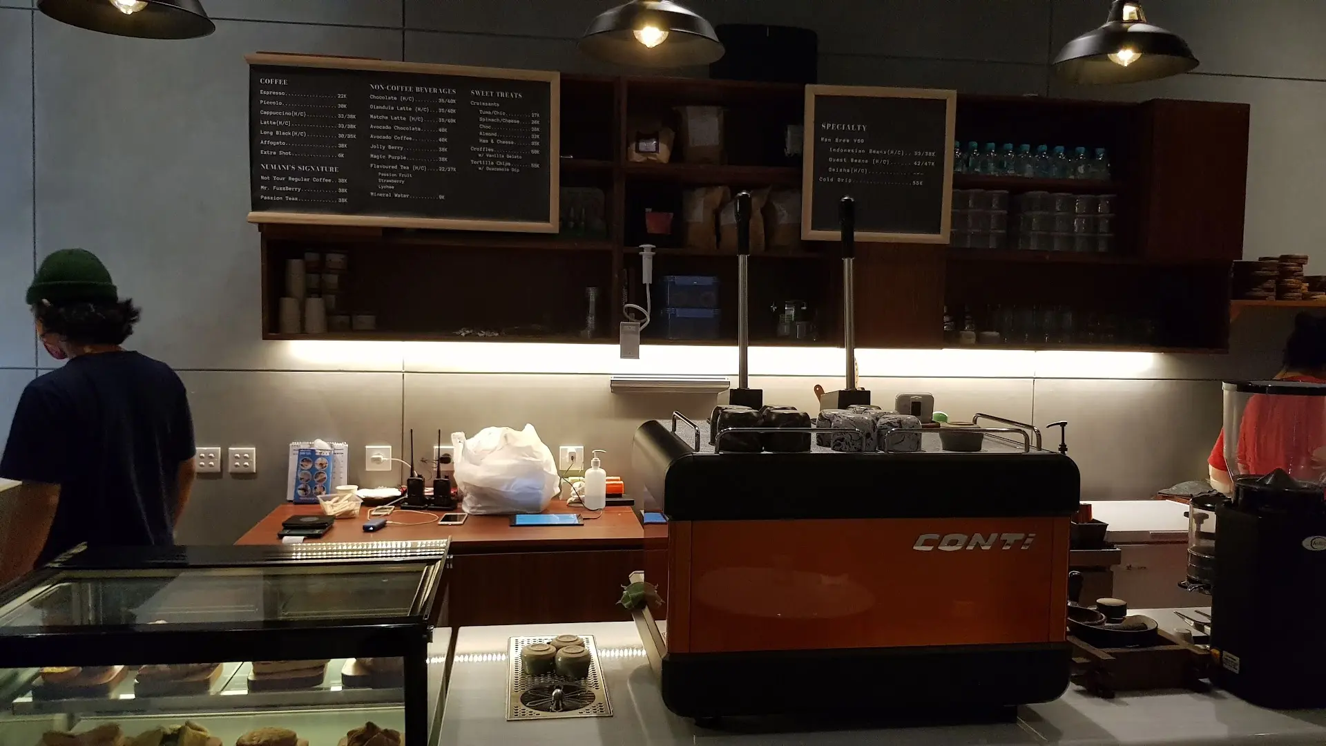 Jakarta's Surprise of the Year: This Roadside Spot Cured My "Sweet-Tooth PTSD" 7