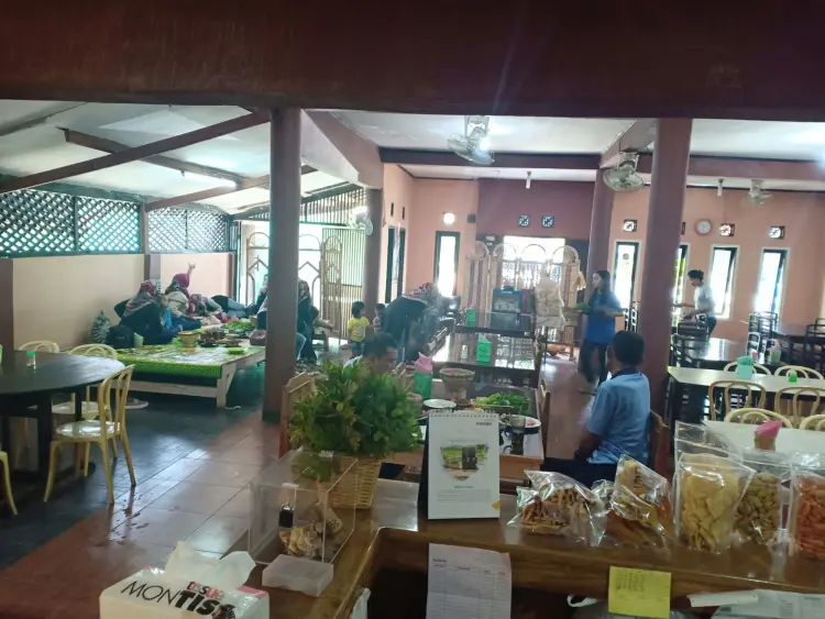 Rumah makan sederhana kalijati 1