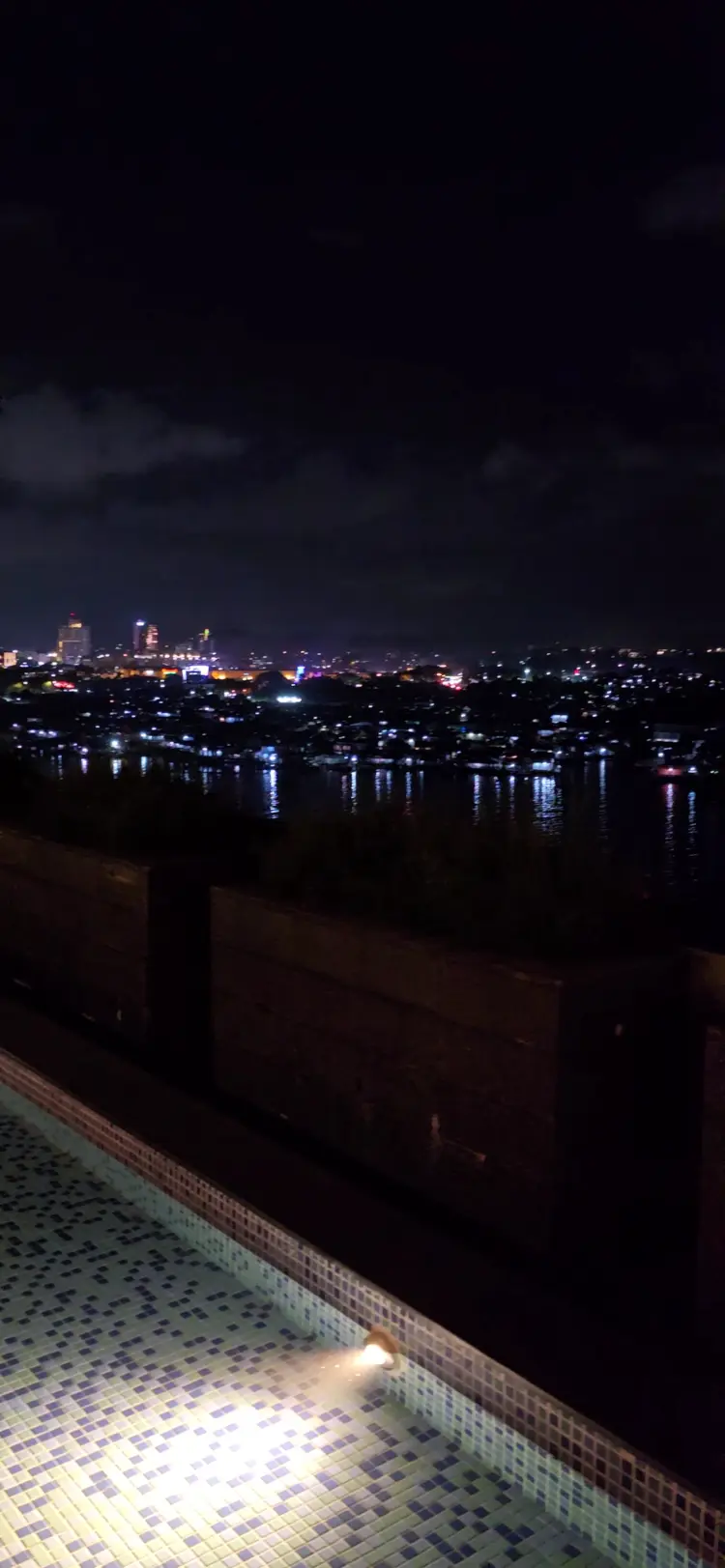 Altitude Rooftop Bar and Lounge 2