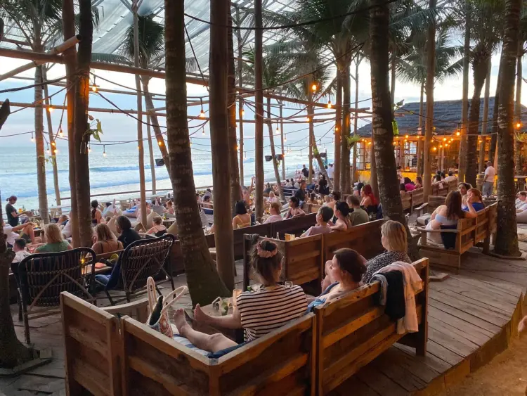 La Brisa Bali | Beach Club 9