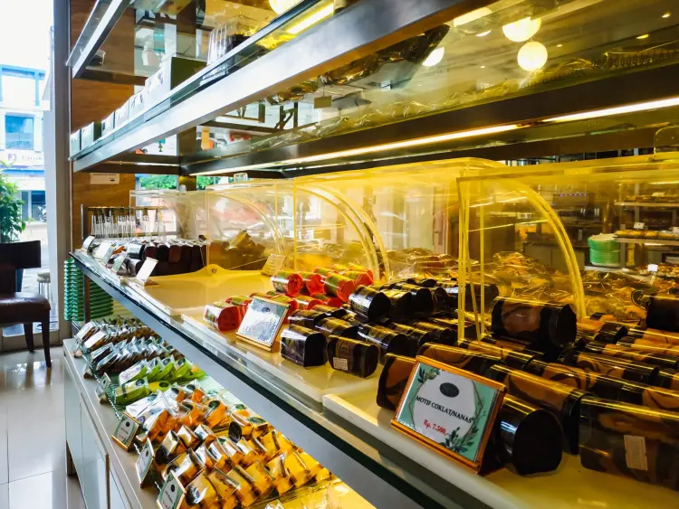 Shereen Cake & Bread 10