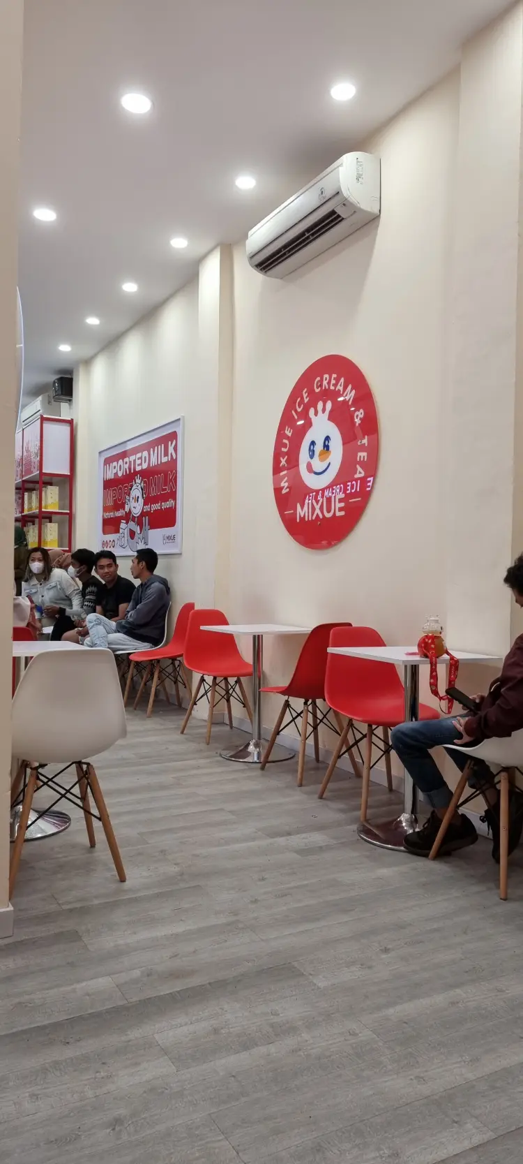 Mixue Pramuka - Ice cream and Tea 7