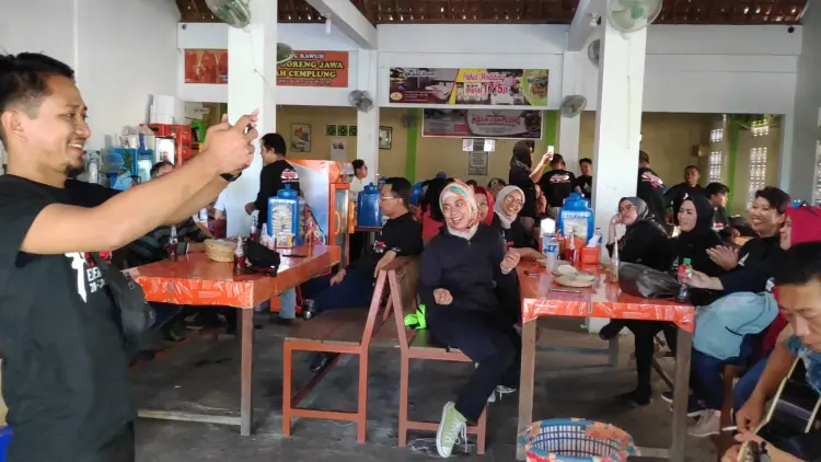 Ayam Goreng Jawa Mbah Cemplung 6