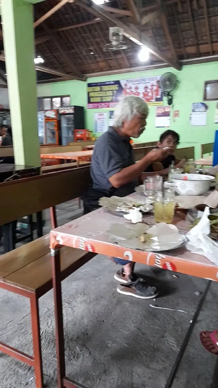 Ayam Goreng Jawa Mbah Cemplung 3