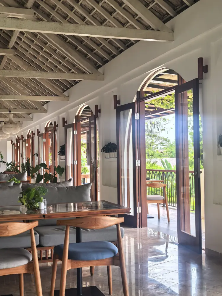 Manna Cafe Jimbaran 6