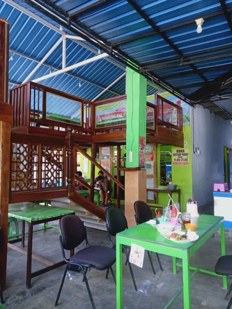 Warung Mie Pangsit Rinjani 4