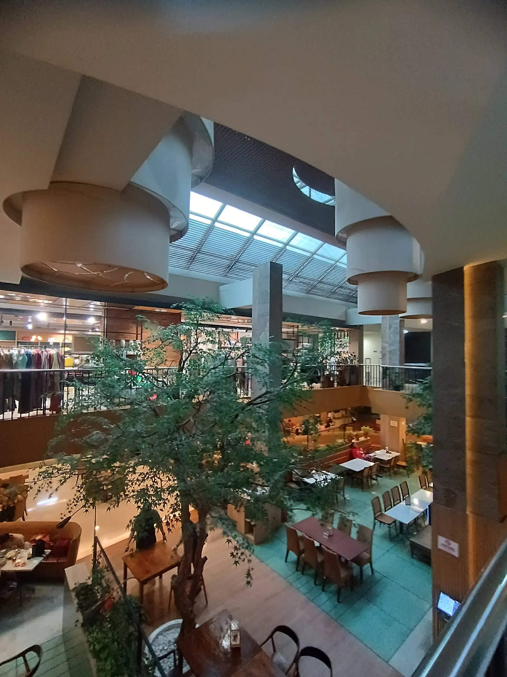 Cuma toko roti doang? Kartika Sari kok bisa sih bikin se-Bandung antre? 3