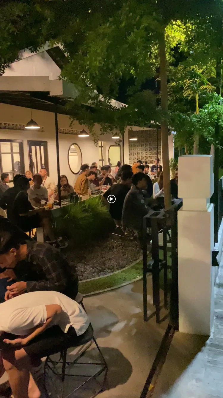 LegiPait. food & coffee Pajajaran Sumber 1