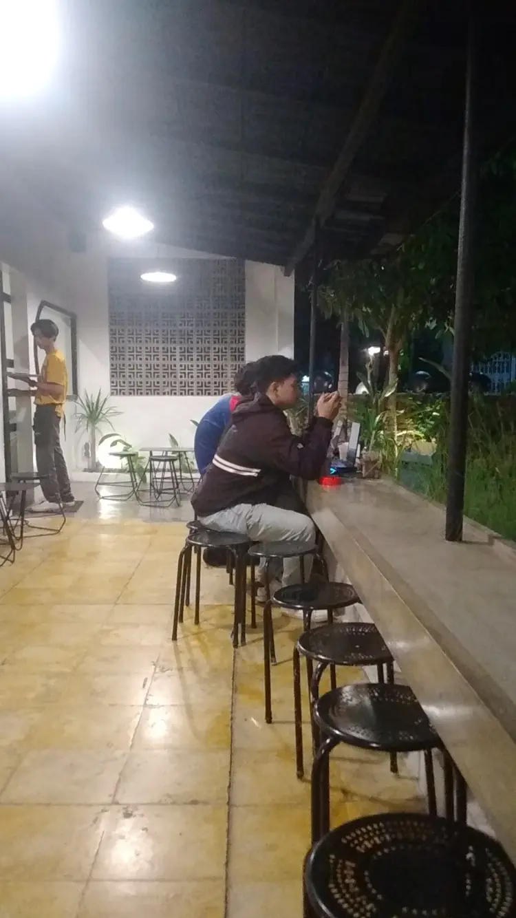 LegiPait. food & coffee Pajajaran Sumber 2