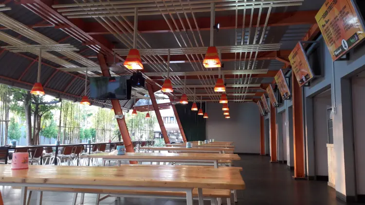 Merak Foodcourt 6