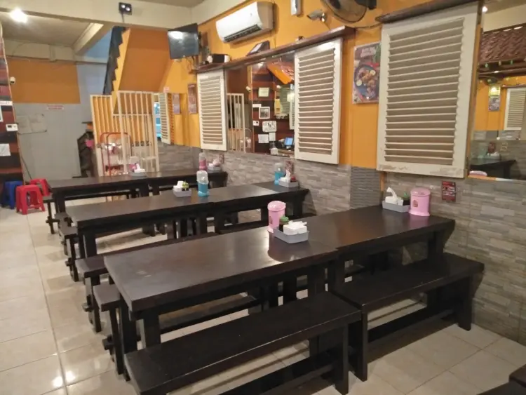 Warung Leko( Cobek momo) 1