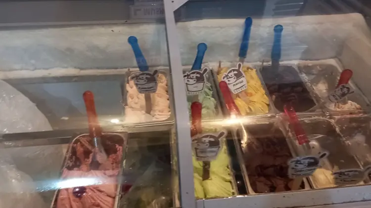 Warung Leko( Cobek momo) 6