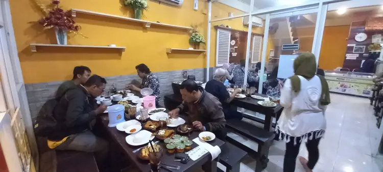 Warung Leko( Cobek momo) 2