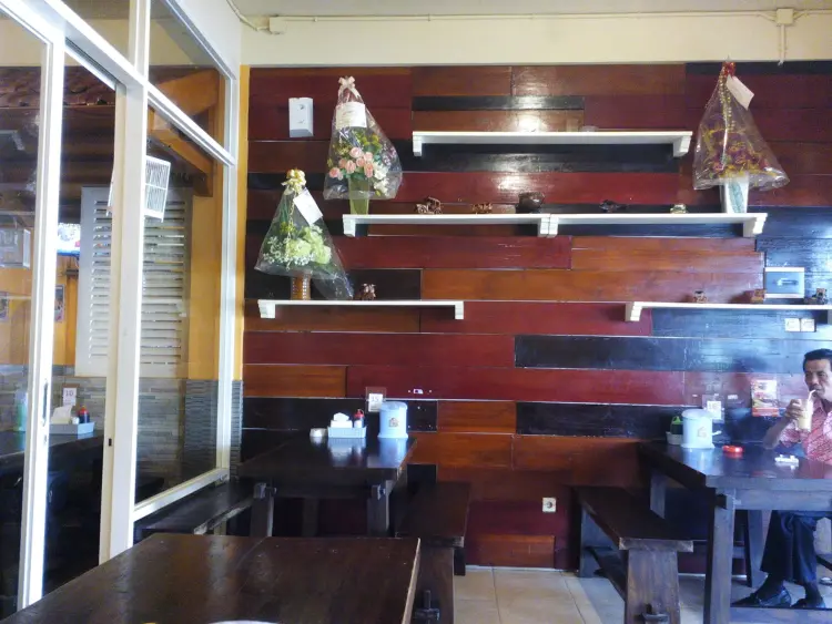 Warung Leko( Cobek momo) 4