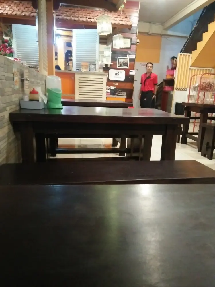 Warung Leko( Cobek momo) 5