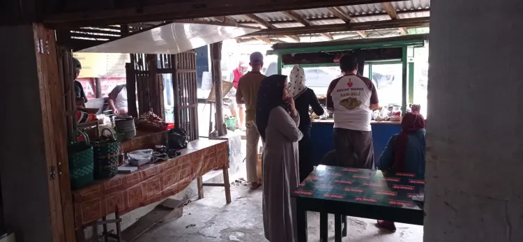 Kupat Blengong Mas Diryono Khas Tegal 10