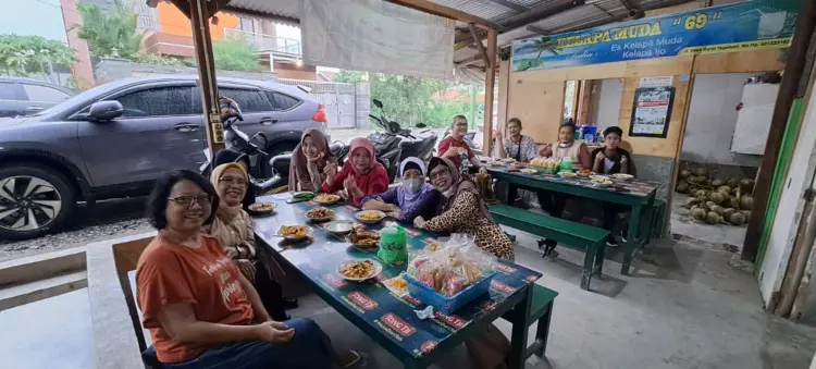 Kupat Blengong Mas Diryono Khas Tegal 3