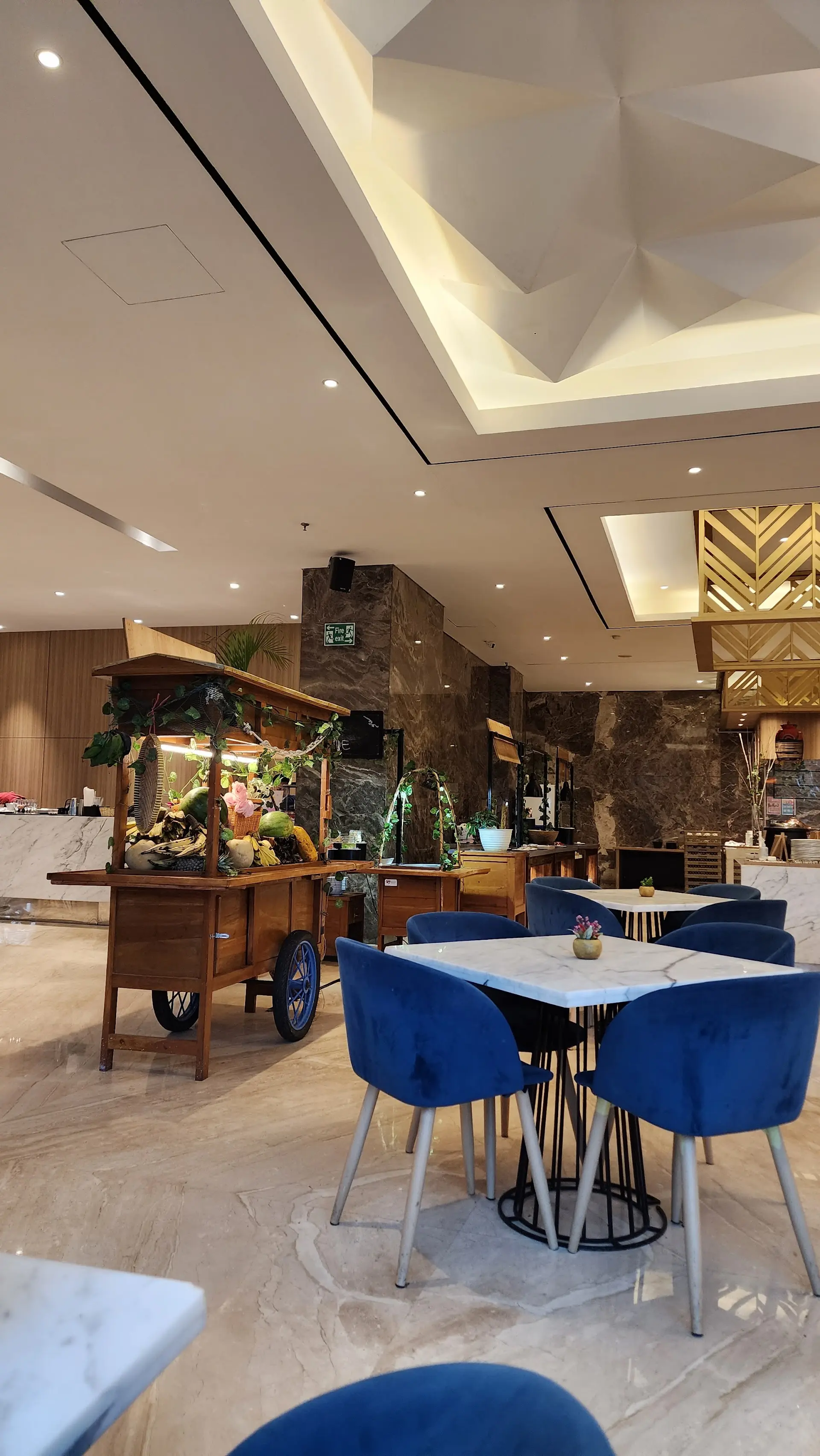 雅加达备婚姐妹请进！挖到个办Sanjitan的宝藏宴会厅！ 3