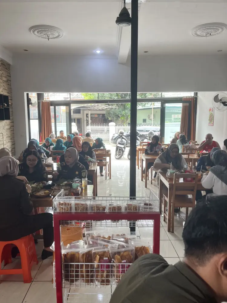 Nasi Timbel Komplit Mang Kus Ayam Goreng Dadakan 2