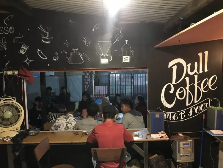 Dull Coffee Roastery 4