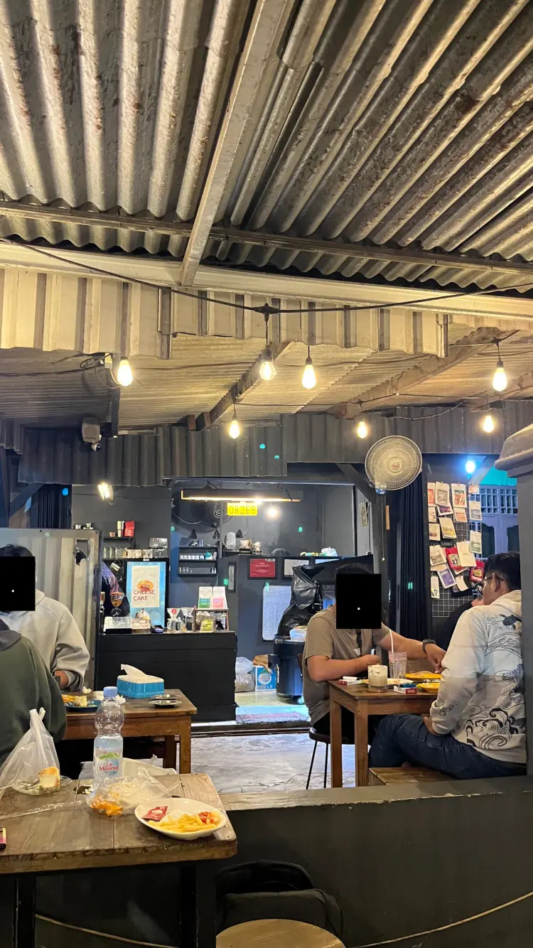 Dull Coffee Roastery 3