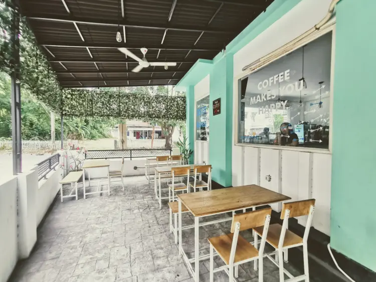 DJNS Coffee & Eatery 3