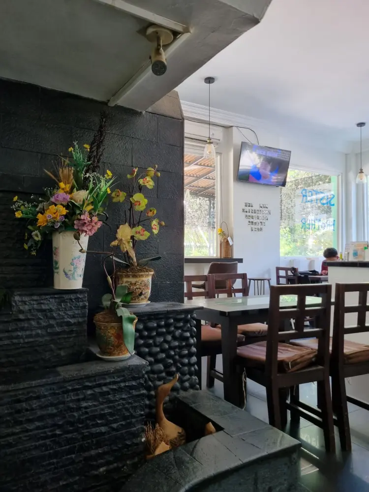 DJNS Coffee & Eatery 2