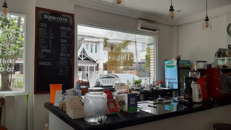 DJNS Coffee & Eatery 9