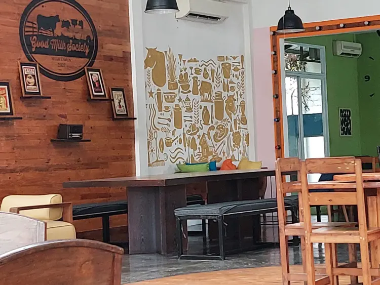 Good Milk Society Farm Cafe 7