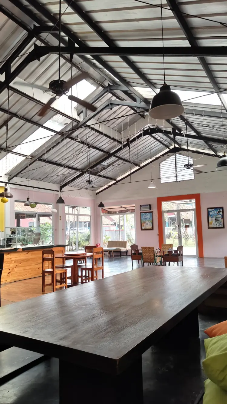 Good Milk Society Farm Cafe 5