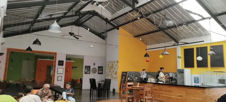 Good Milk Society Farm Cafe 6