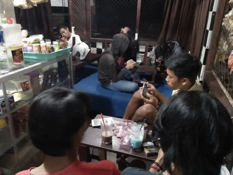 Kedai Tugu Ireng 5