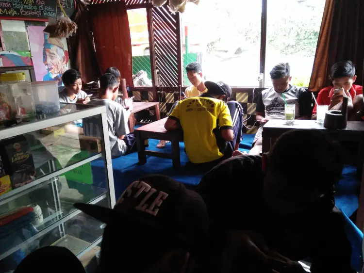 Kedai Tugu Ireng 4