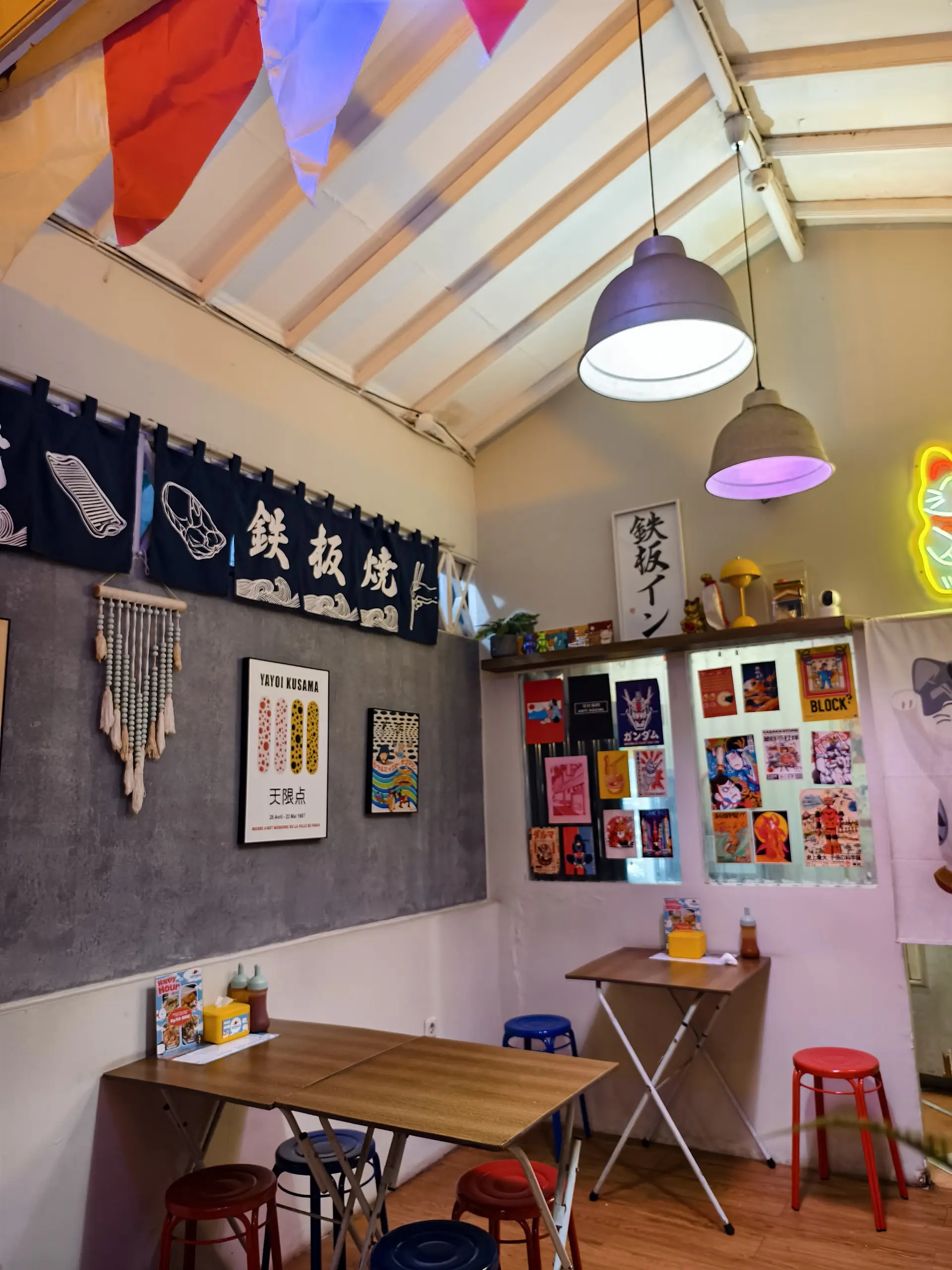 Kata siapa nongkrong di Senopati mahal doang? Warung nyempil 8 kursi ini yang pertama protes 5