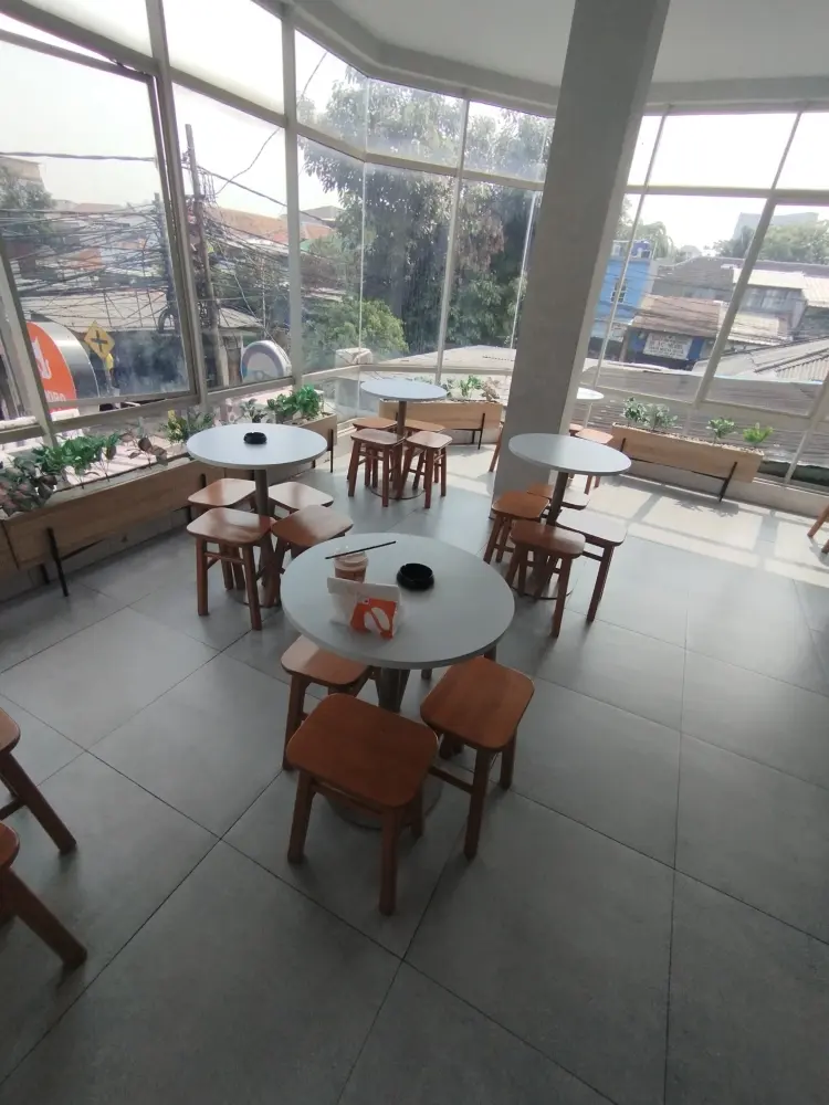 TOMORO COFFEE - Sumur Batu 1