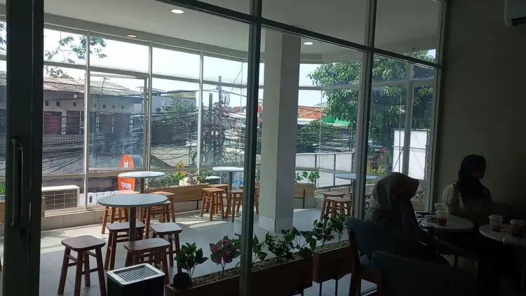 TOMORO COFFEE - Sumur Batu 5