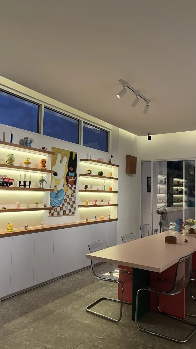 Pico9 Cake & Ice Cream Shop 6