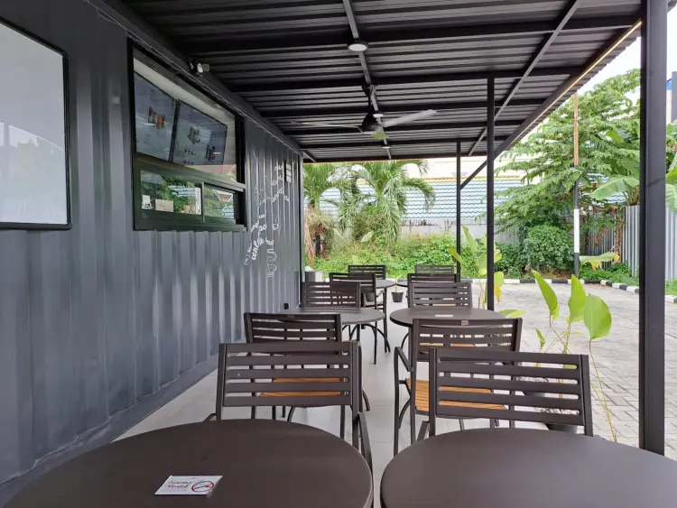 Kopi Kenangan - SPBU COCO Pasar Kemuning Banjarbaru (Container) Drive Thru 9