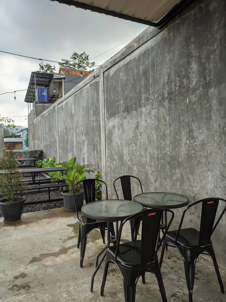 Otaku Coffee & Roastery Awirarangan 2