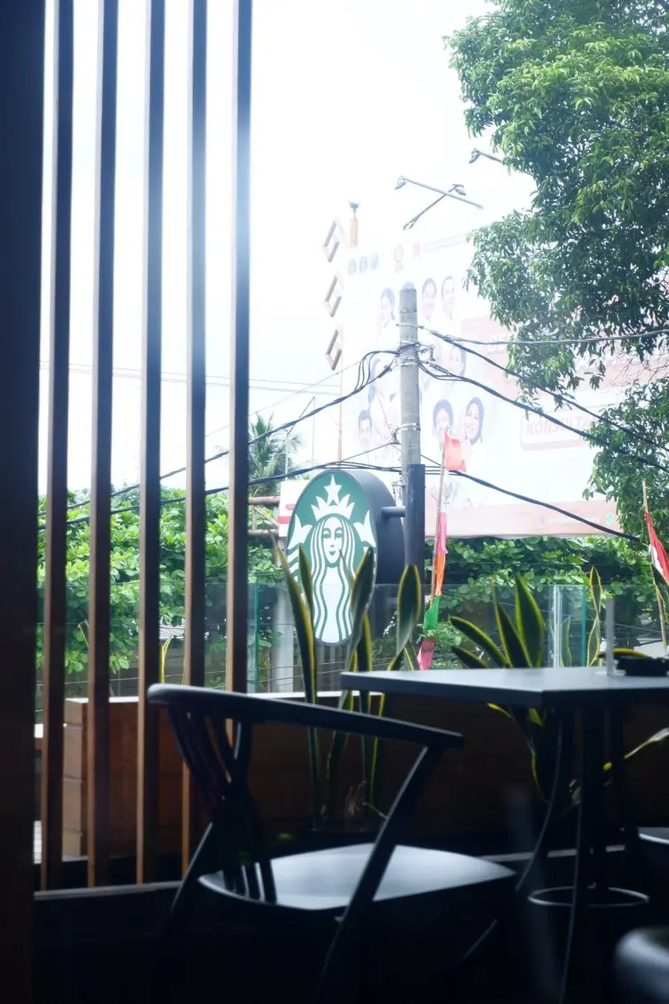 Starbucks Ahmad Yani Lampung 2