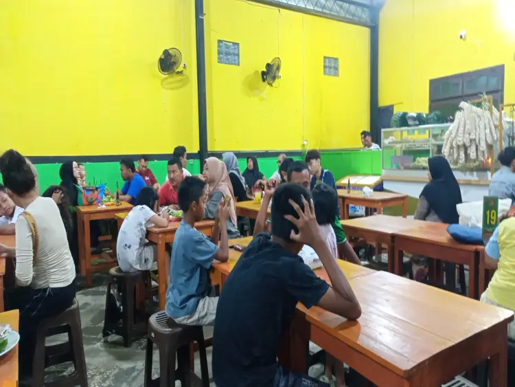 Pecel Lele Sambel Dadak Aminoto Sumber 5