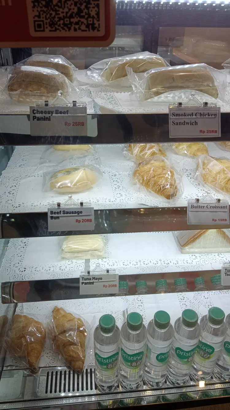 TOMORO COFFEE - Karya 9