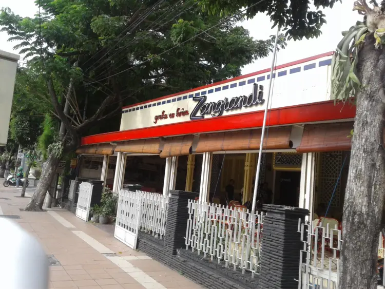 Zangrandi Ice Cream - Yos Sudarso 1