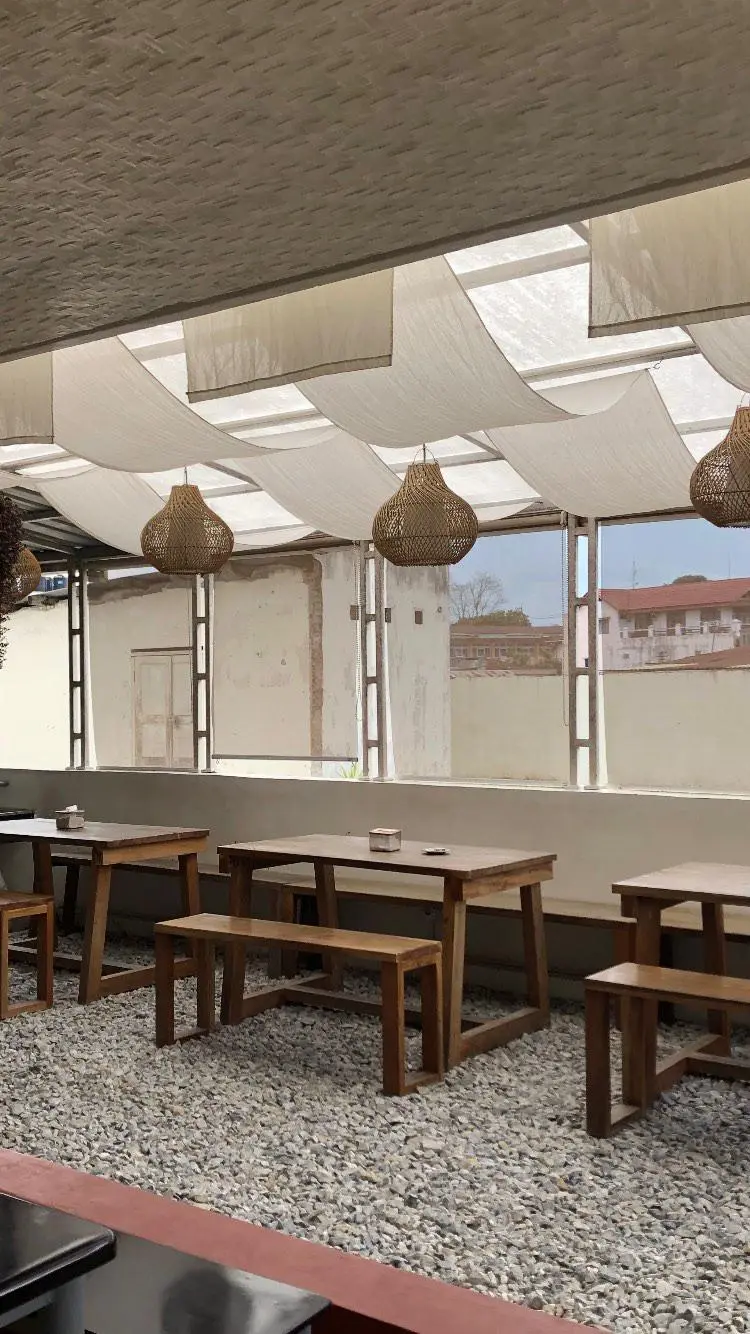 Mouara Coffee & Space 10