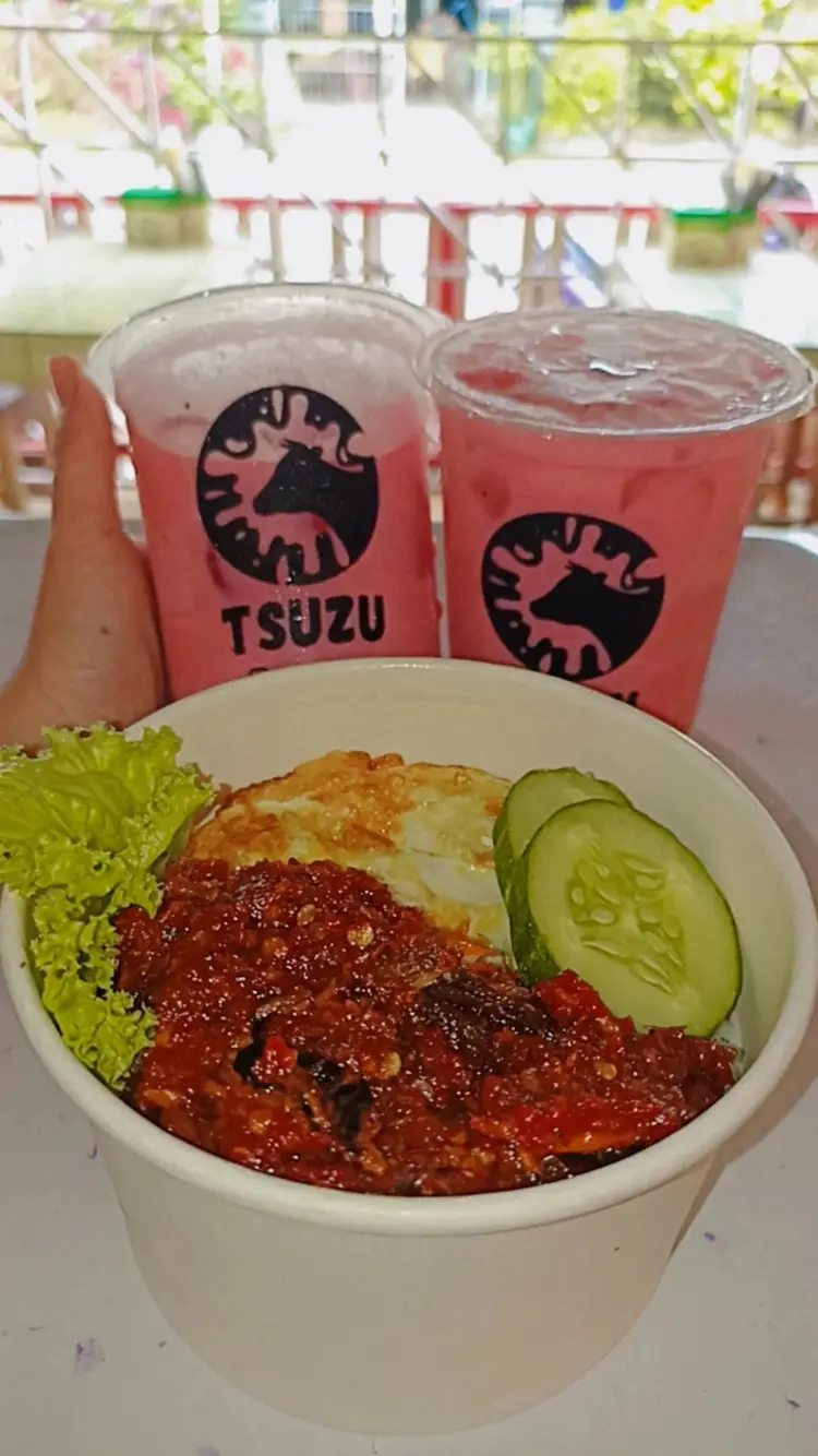 Tsuzu Eatery Gombong 10