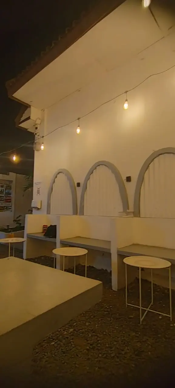 Tsuzu Eatery Gombong 3