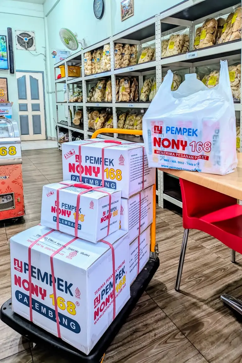 Palembang's best Pempek? God-tier taste, but the server wanted to fight me… 1