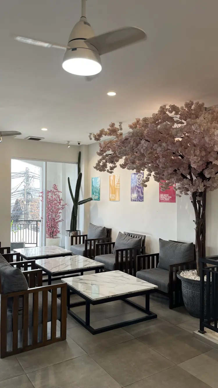 High & Low Coffee Space 9