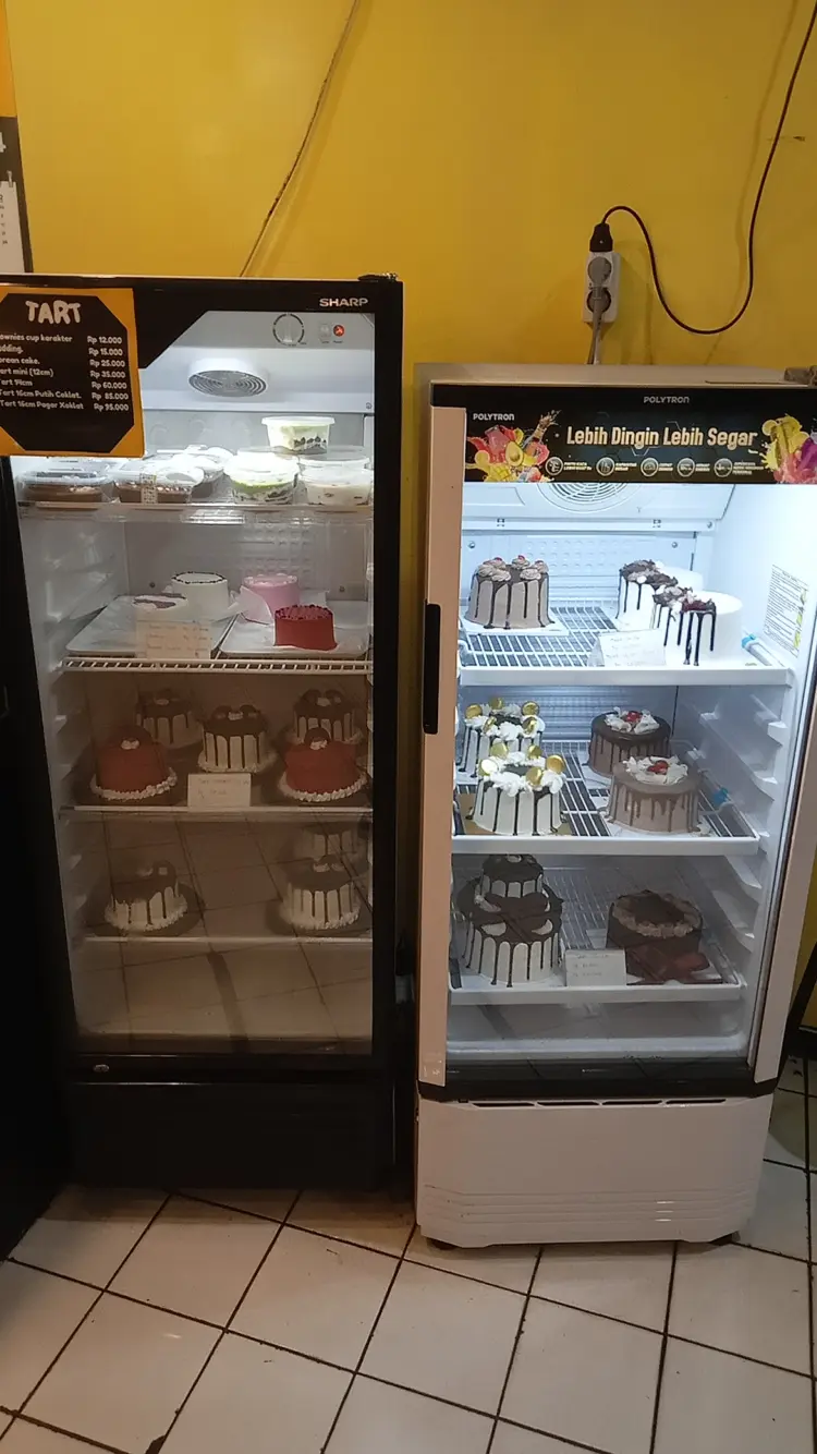 BEE DONUTS DONAT KARAKTER JEMBER 3